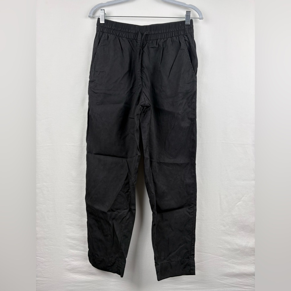 Everlane Tapered Pant in Butterlite